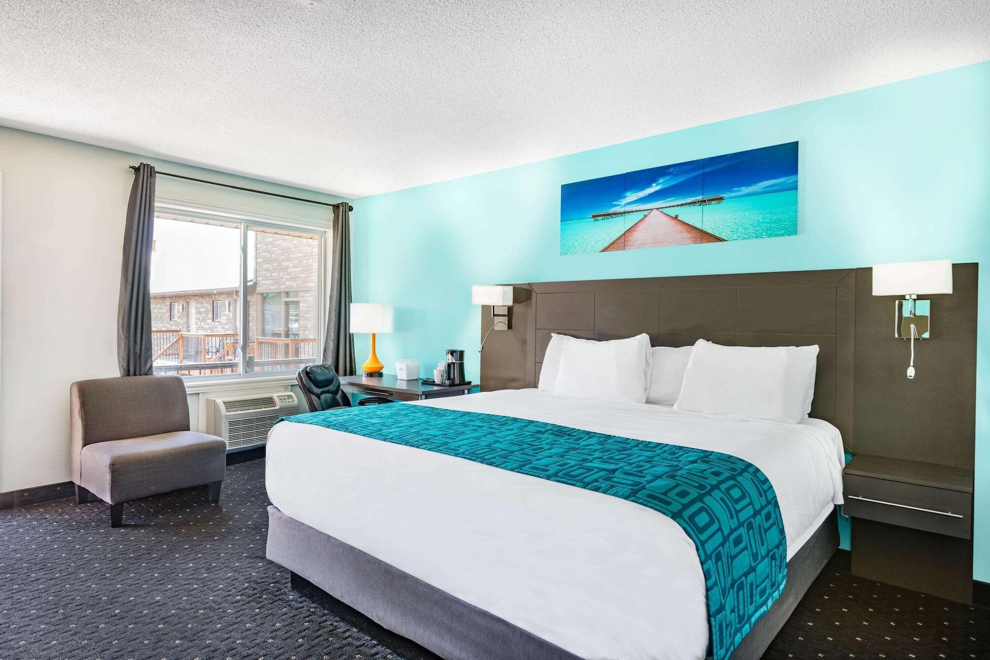 Howard Johnson By Wyndham Gananoque Exterior photo