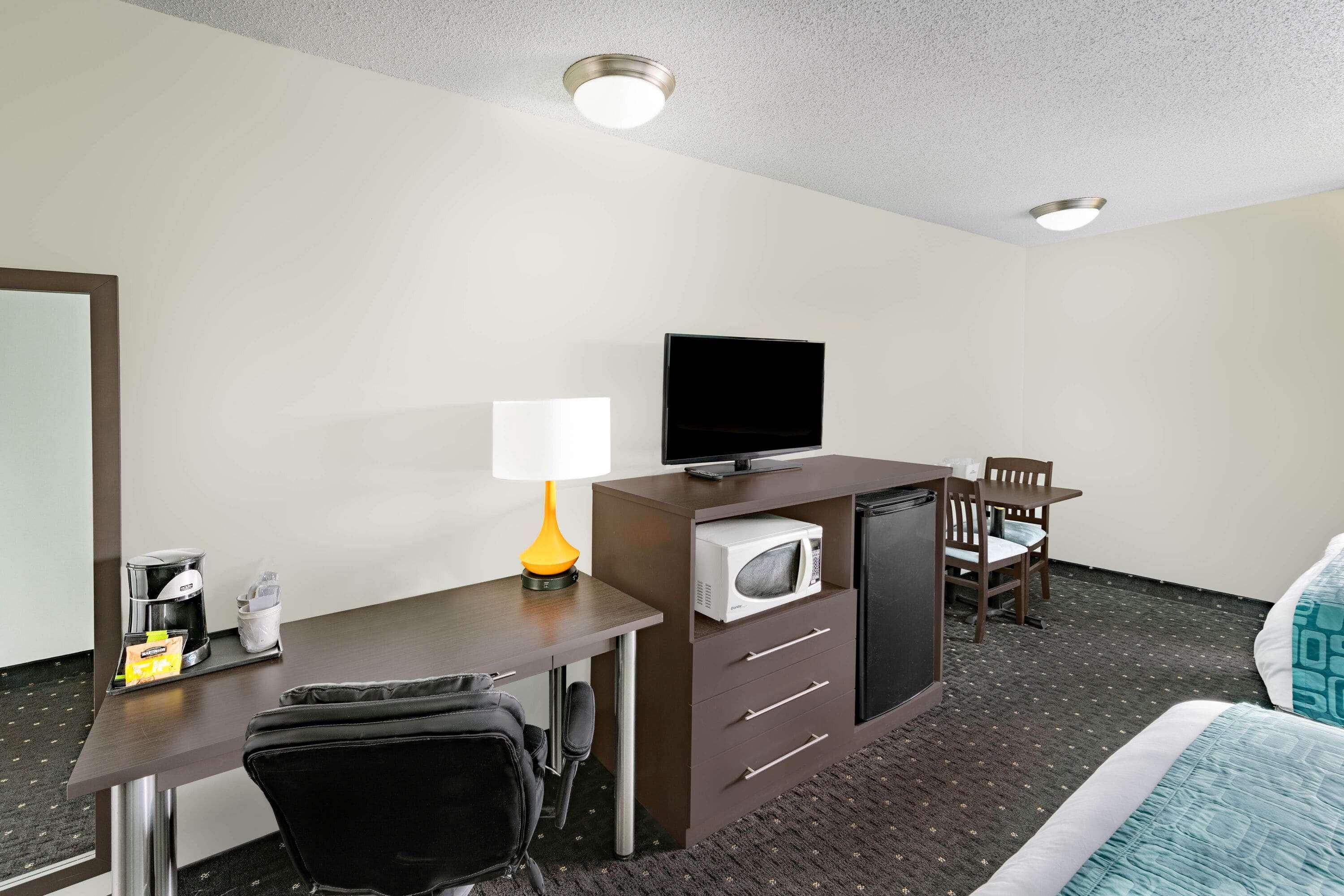 Howard Johnson By Wyndham Gananoque Exterior photo