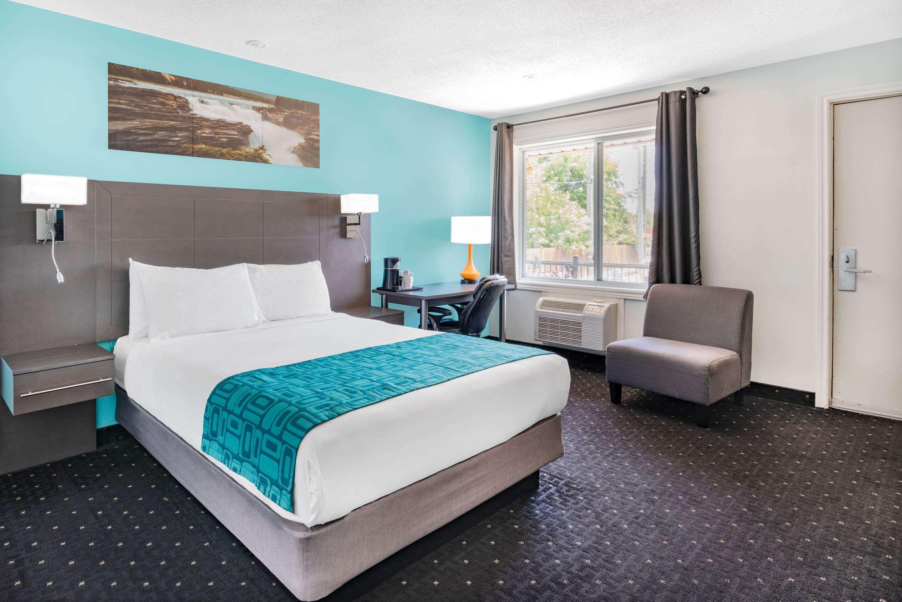 Howard Johnson By Wyndham Gananoque Exterior photo